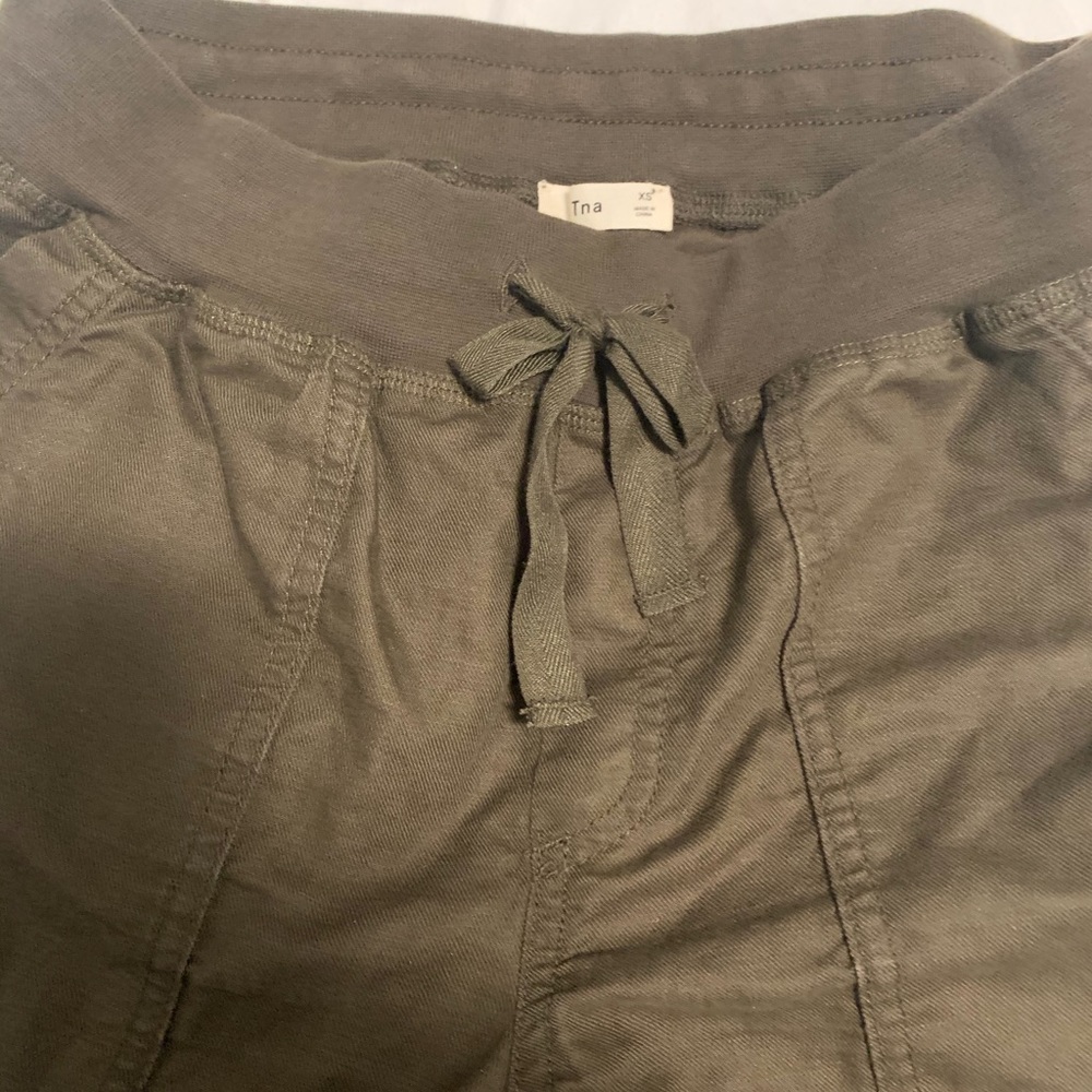 Aritzia TNA cargo, military pants